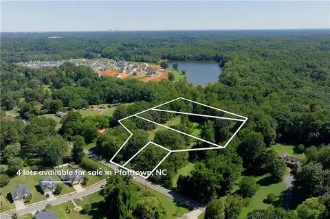 4942 Red Pine Ln, Pfafftown, NC 27040