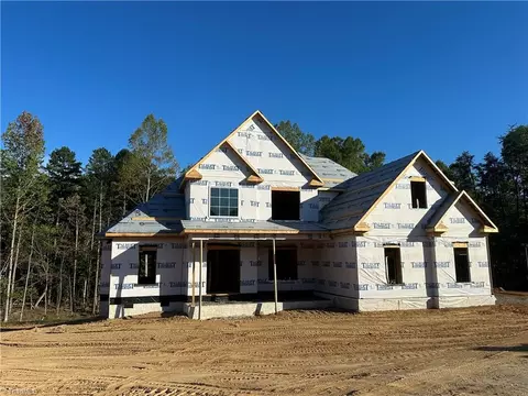 1682 Union Grove Rd S, Lexington, NC 27295