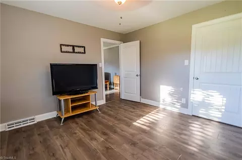 Bedroom - 6896 Fairview Church Rd, Trinity, NC 27370 photo 3 of 6