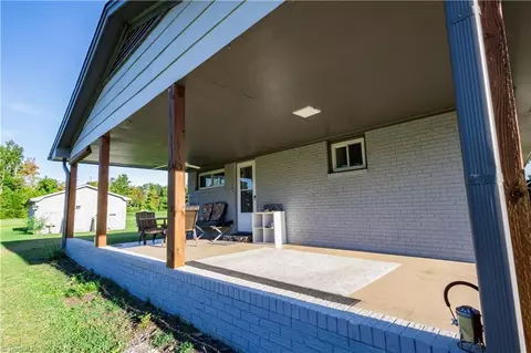 Exterior - 6896 Fairview Church Rd, Trinity, NC 27370 photo 5 of 6