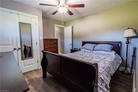 Bedroom - 6896 Fairview Church Rd, Trinity, NC 27370 photo 2 of 6