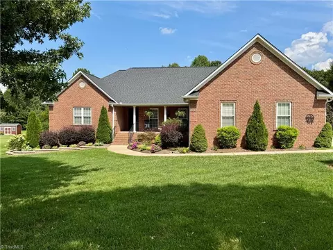 314 Davis Farm Dr, Salisbury, NC 28147