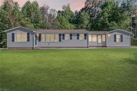 306 Pope St, Lexington, NC 27292