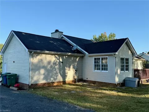 Exterior - 355 Tanglebrook Trl, Eden, NC 27288 photo 4 of 4