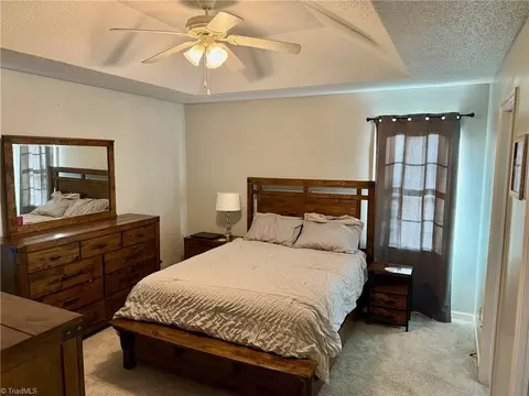 Bedroom - 355 Tanglebrook Trl, Eden, NC 27288 photo 1 of 5