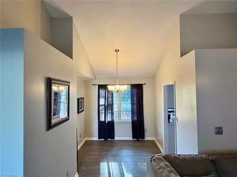 Entry Way - 355 Tanglebrook Trl, Eden, NC 27288 photo 1 of 1