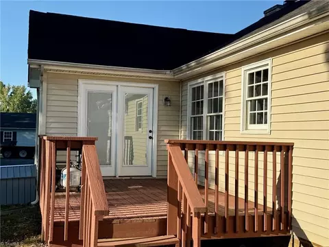 Exterior - 355 Tanglebrook Trl, Eden, NC 27288 photo 3 of 4