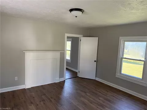 Living - 519 Gresham St, Eden, NC 27288 photo 1 of 5