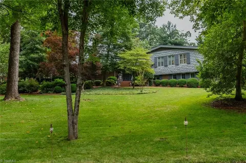 122 Circle Dr, Thomasville, NC 27360