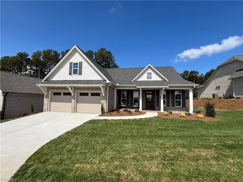 270 Olde Lantern Dr, Winston Salem, NC 27107