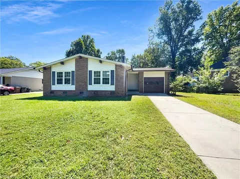 4107 Summerglen Dr, Greensboro, NC 27406