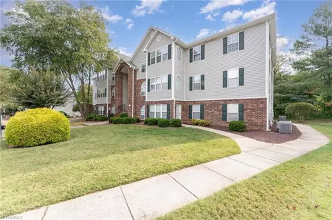331 Scholastic Ct, Winston Salem, NC 27106
