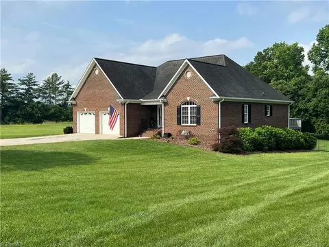 176 Eva Ln, Lexington, NC 27295