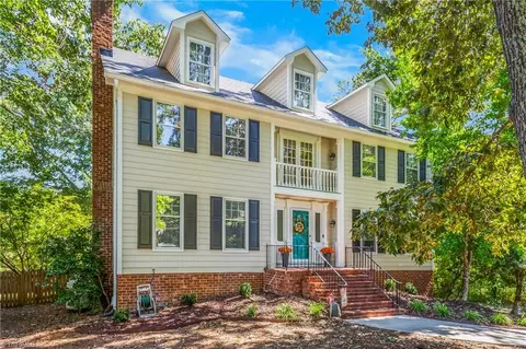 7618 Rolling Oak Ct, Clemmons, NC 27012