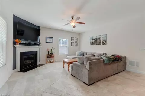Living - 2806 Splitbrooke Dr, High Point, NC 27265 photo 2 of 3