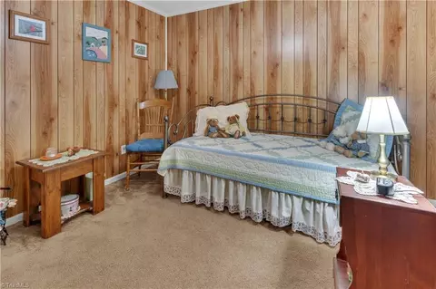 Bedroom - 4628 Riverview Dr, Trinity, NC 27370 photo 4 of 6