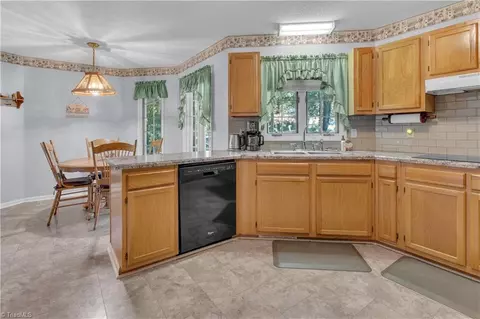 Kitchen - 4628 Riverview Dr, Trinity, NC 27370 photo 2 of 4