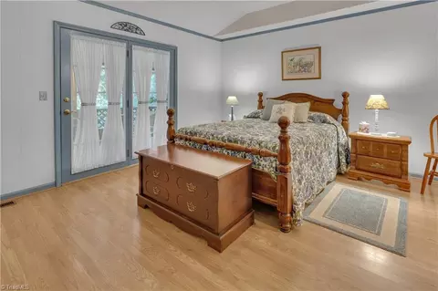 Bedroom - 4628 Riverview Dr, Trinity, NC 27370 photo 1 of 6