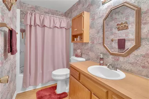 Bath - 4628 Riverview Dr, Trinity, NC 27370 photo 3 of 3