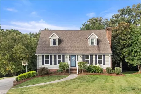3094 Forest Line Dr, Clemmons, NC 27012