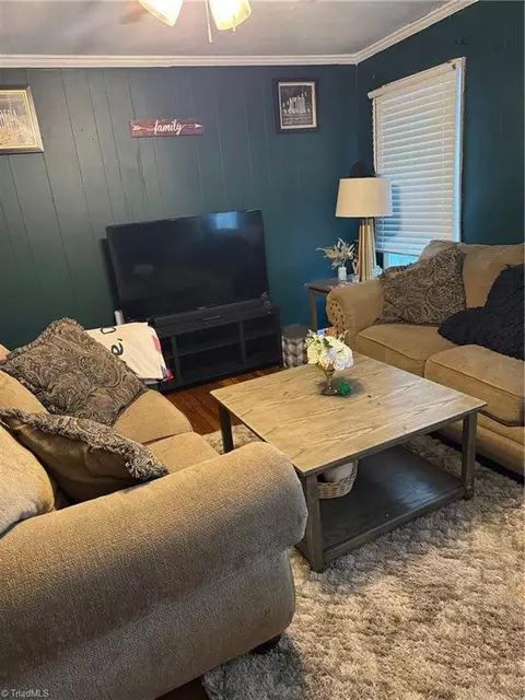 914 Nance Ave, High Point, NC 27263 photo 2