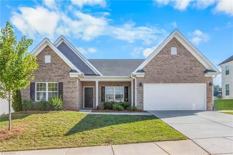 6219 Finch Meadow Ct, Clemmons, NC 27012