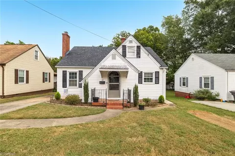 1213 Barnes St, Reidsville, NC 27320