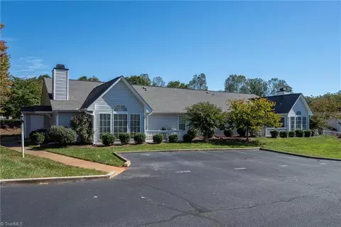 3801 Westridge Farm Ln, Clemmons, NC 27012