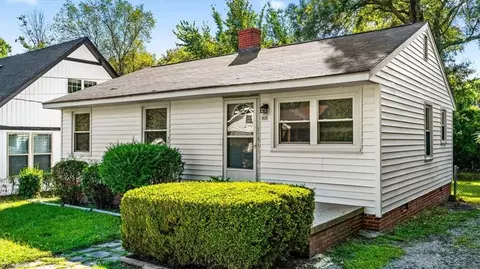 1525 Tucker St, Greensboro, NC 27405
