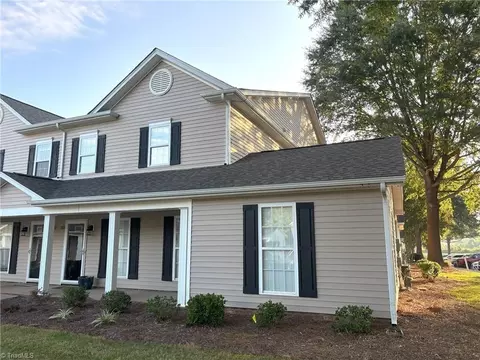 156 Pinewood Ln #101, Advance, NC 27006