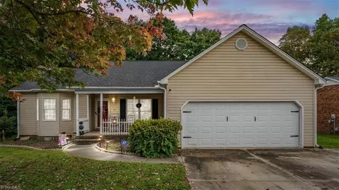 204 Aldridge Ln, Archdale, NC 27263