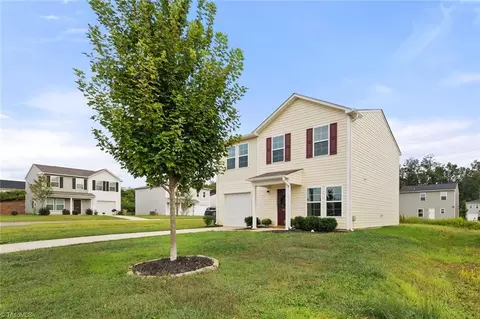201 Pleasant Willow Pl, Greensboro, NC 27405