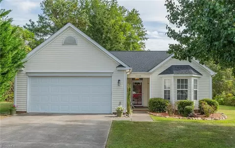 5225 Queensway Rd, Winston Salem, NC 27127