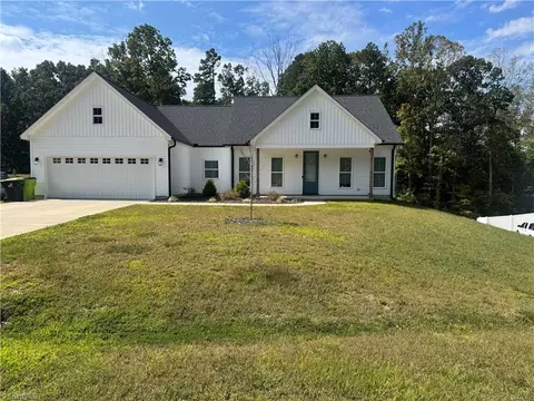 237 Kanah Dr, Winston Salem, NC 27107