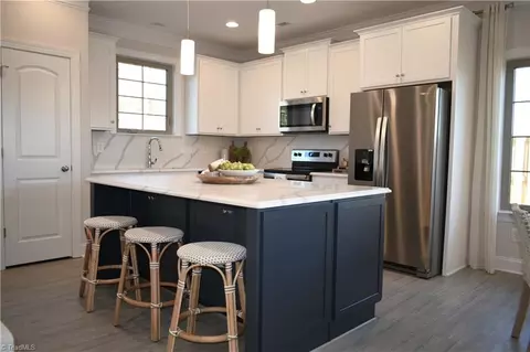 Kitchen - 4711 Willowstone Dr, High Point, NC 27265 photo 3 of 5