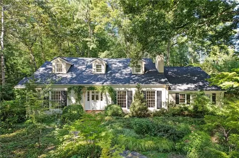 407 Elmwood Dr, Greensboro, NC 27408