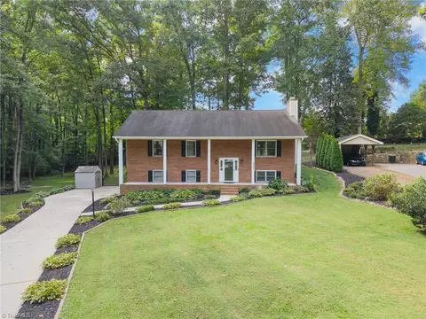235 Jefferson Rd W, Lexington, NC 27295