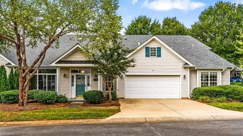 7 Patrick Henry Way, Greensboro, NC 27410