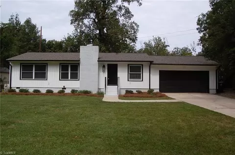 2212 Oak Hill Dr, Greensboro, NC 27408