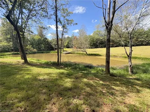 29 46 Ac Steele Rd, Sandy Ridge, NC 27046