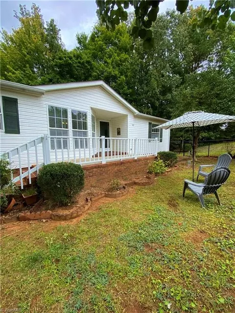 165 Lick Fork Ln, Reidsville, NC 27320
