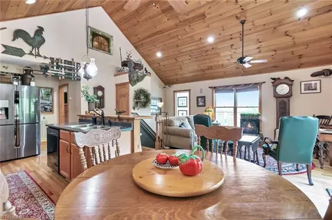 Dining - 979 Buck Mountain Rd, Purlear, NC 28665 photo 2 of 2