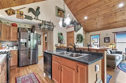 Kitchen - 979 Buck Mountain Rd, Purlear, NC 28665 photo 1 of 9