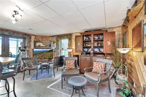 Living - 979 Buck Mountain Rd, Purlear, NC 28665 photo 6 of 7