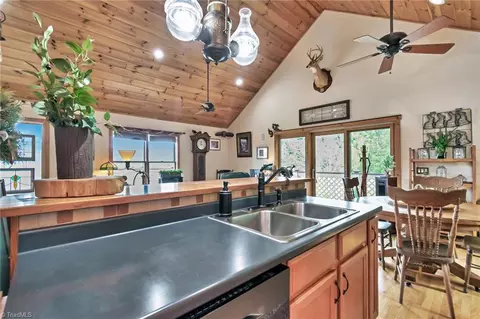 Kitchen - 979 Buck Mountain Rd, Purlear, NC 28665 photo 8 of 9