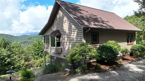 979 Buck Mountain Rd, Purlear, NC 28665