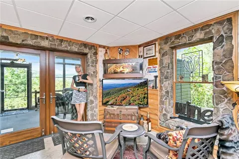 Exterior - 979 Buck Mountain Rd, Purlear, NC 28665 photo 4 of 11