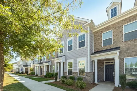 1437 Prospect Hill St, Kernersville, NC 27284