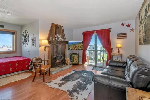301 Pinnacle Inn Rd #1301, Beech Mountain, NC 28604