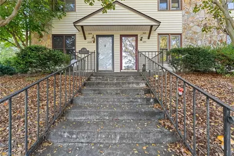 1049 Rock Knoll Ct, Winston Salem, NC 27107